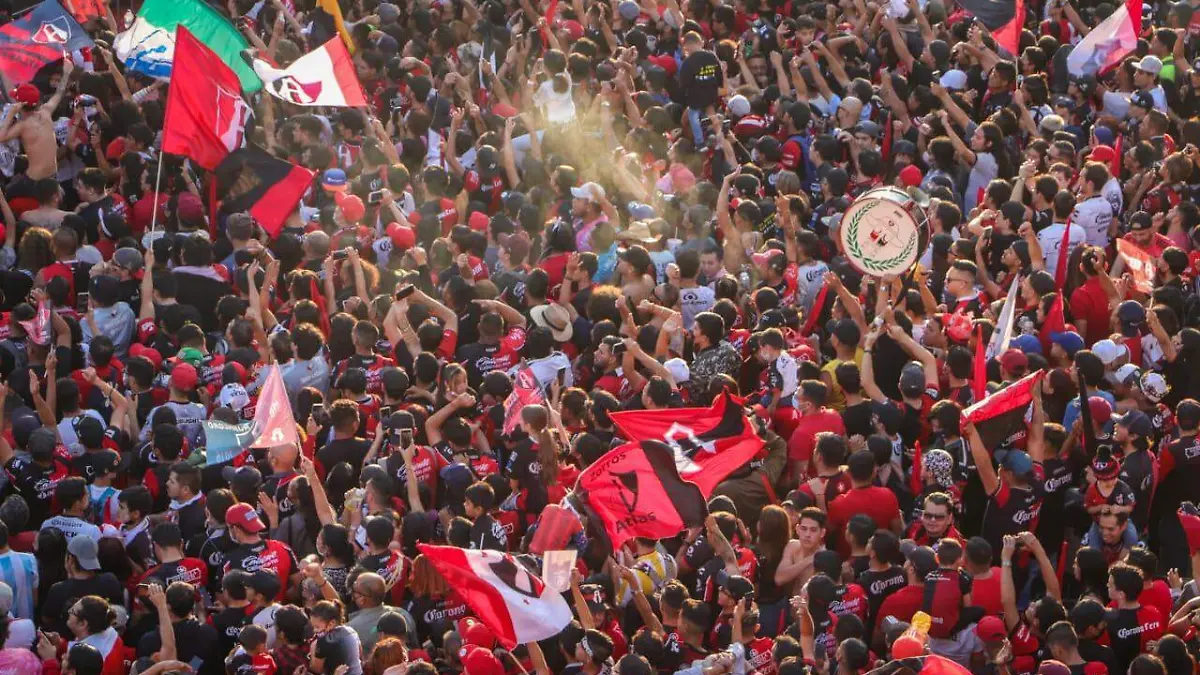 Aficionados del Atlas celebran